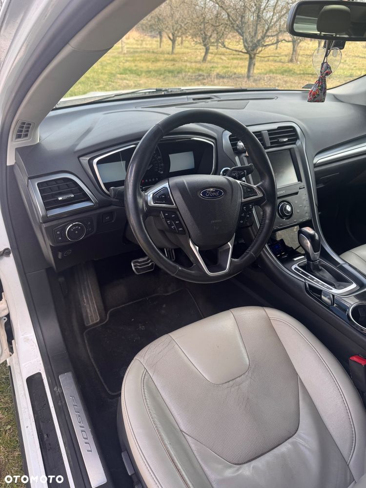 Ford Fusion - 5