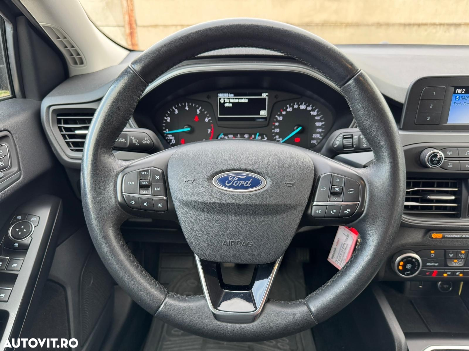Ford Focus 1.0 EcoBoost Start-Stopp-System TREND - 12