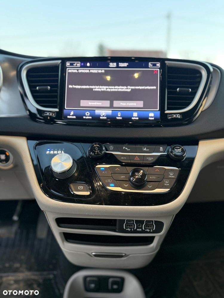 Chrysler Pacifica - 13