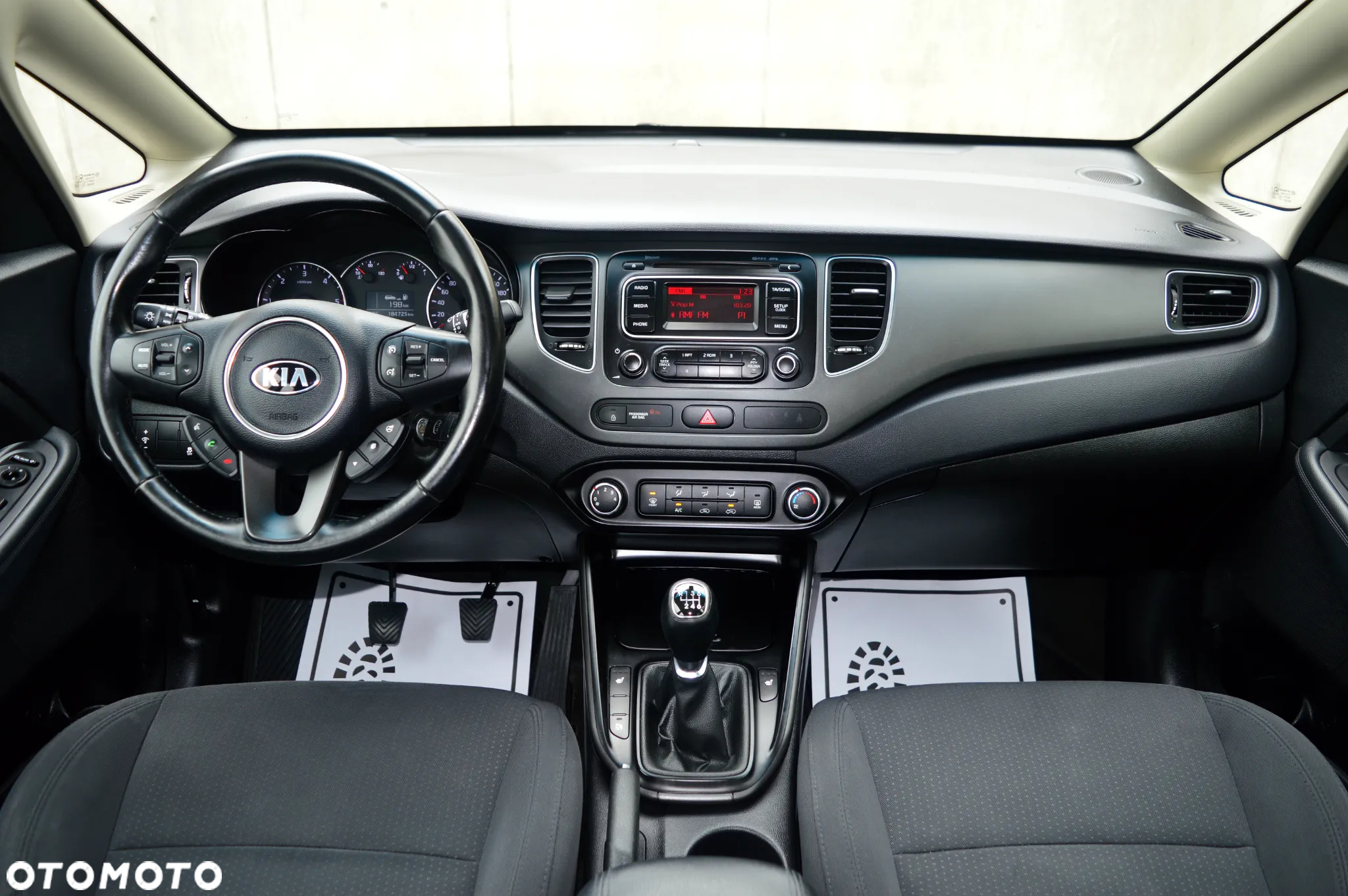 Kia Carens - 13
