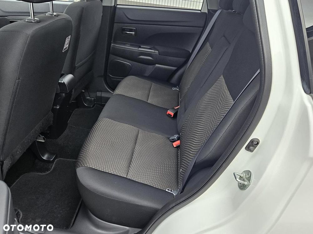 Mitsubishi ASX 1.8 DID Instyle 4WD AS&G - 22