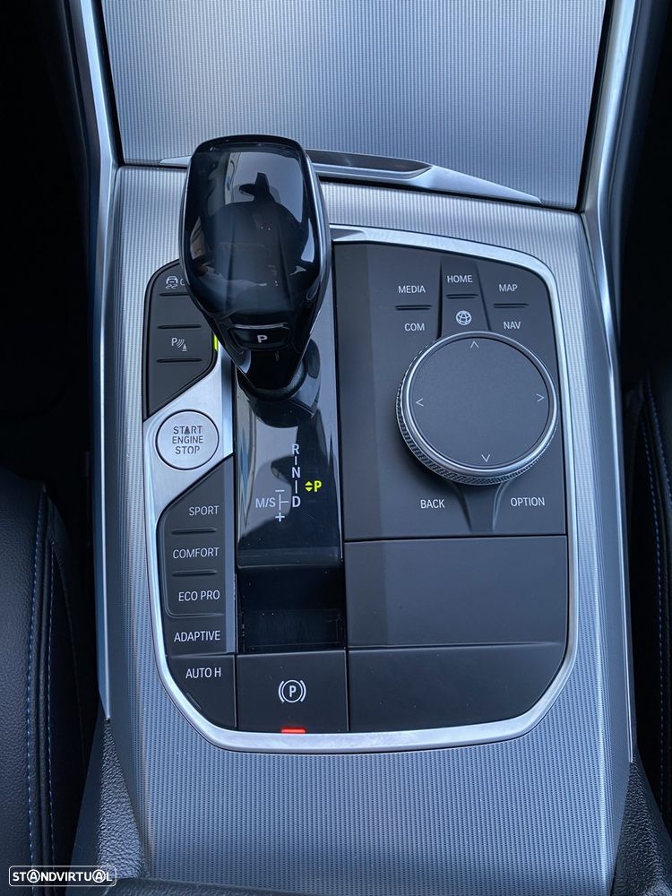 BMW 318 d Pack Desportivo M Auto - 48