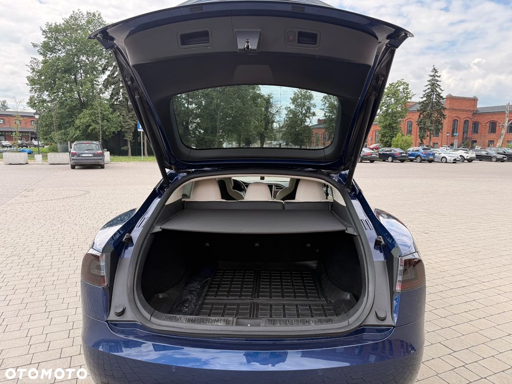 Tesla Model S 100D Allradantrieb Performance - 9