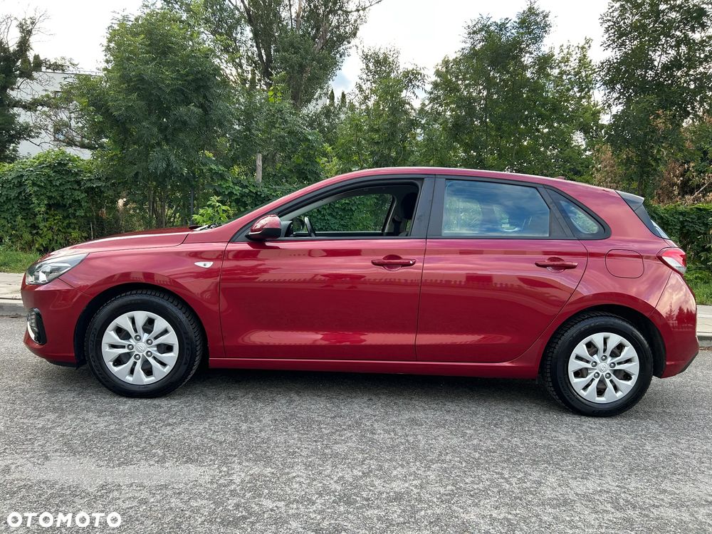 Hyundai i30 1.5 DPI Classic + - 5
