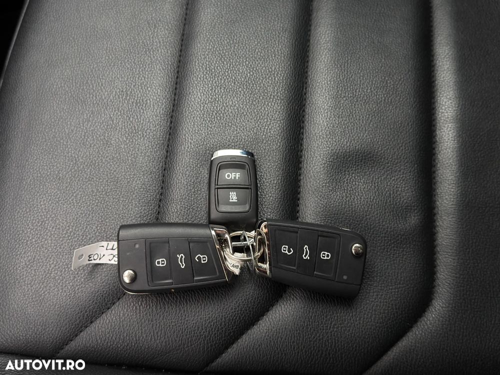 Volkswagen Tiguan 2.0 TDI SCR 4MOTION DSG Elegance - 32