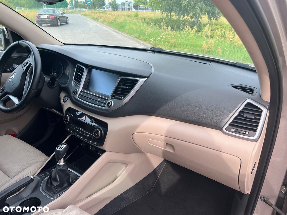Hyundai Tucson 2.0 CRDI 2WD Style - 19