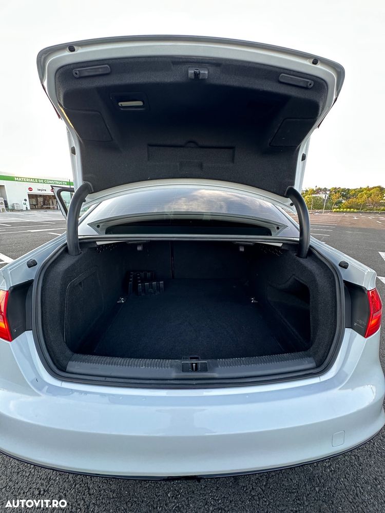 Audi A4 2.0 TFSI Multitronic S line Sportpaket - 12