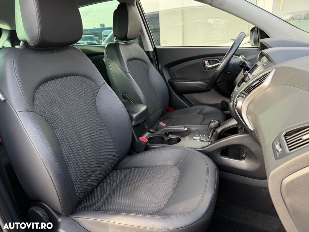 Hyundai ix35 2.0 CRDI 4WD Automatik Style - 11