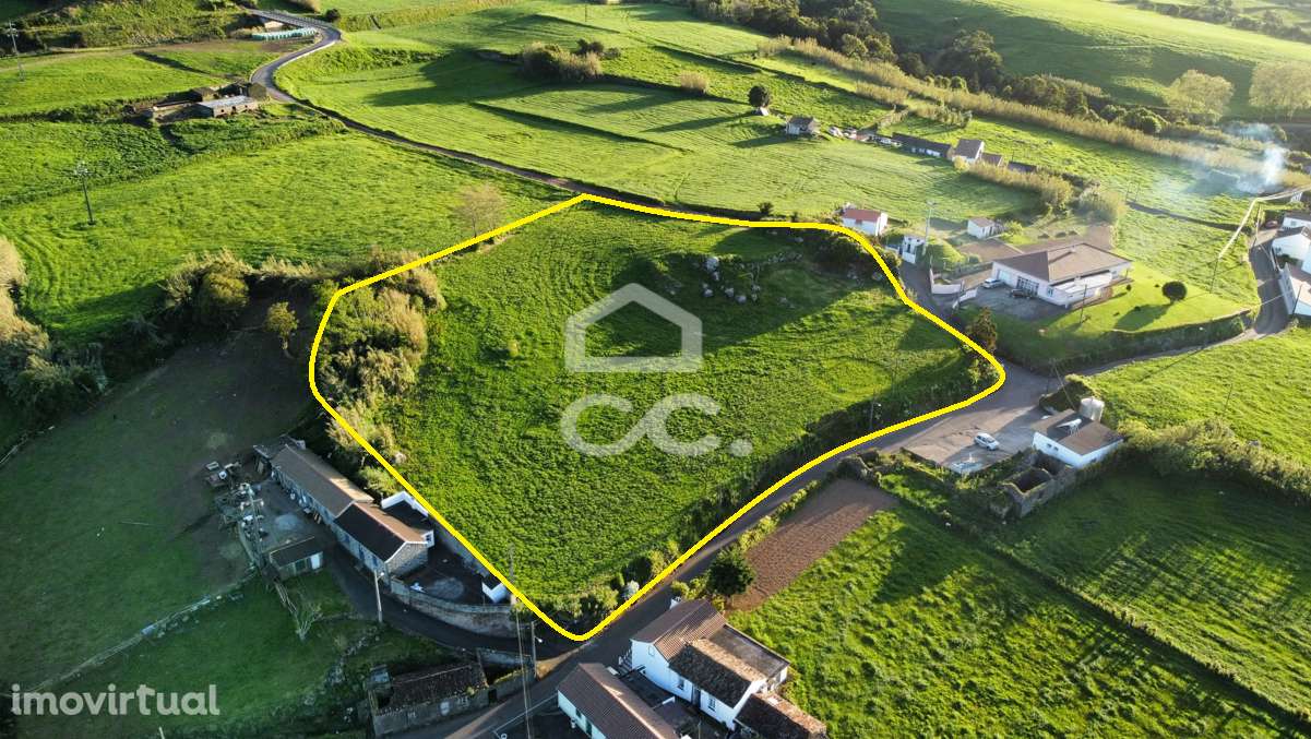 Terreno com 6.672,00 m2 - Lomba da Fazenda - Nordeste - Grande imagem: 2/7