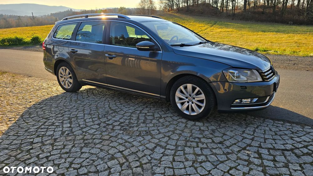 Volkswagen Passat Variant 2.0 TDI DSG BlueMotion Technology Business Edition - 4