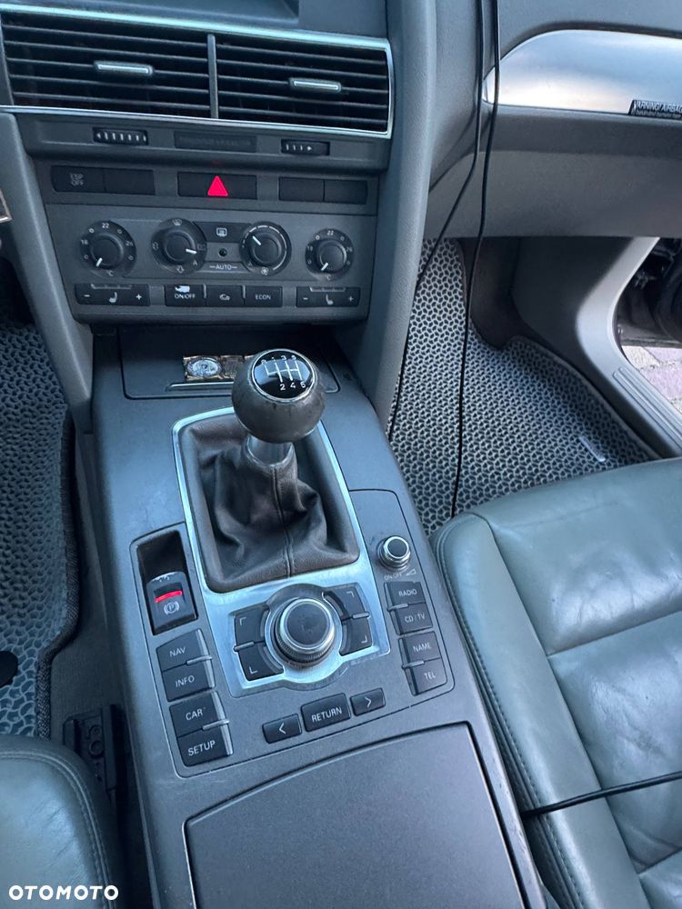 Audi A6 Limousine 2.4 - 11