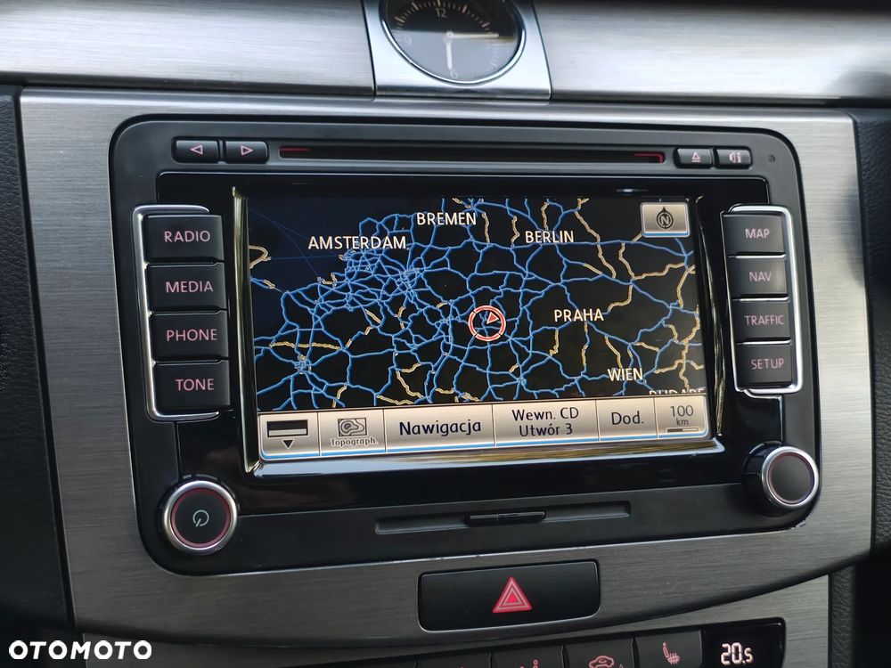 Volkswagen Passat - 25