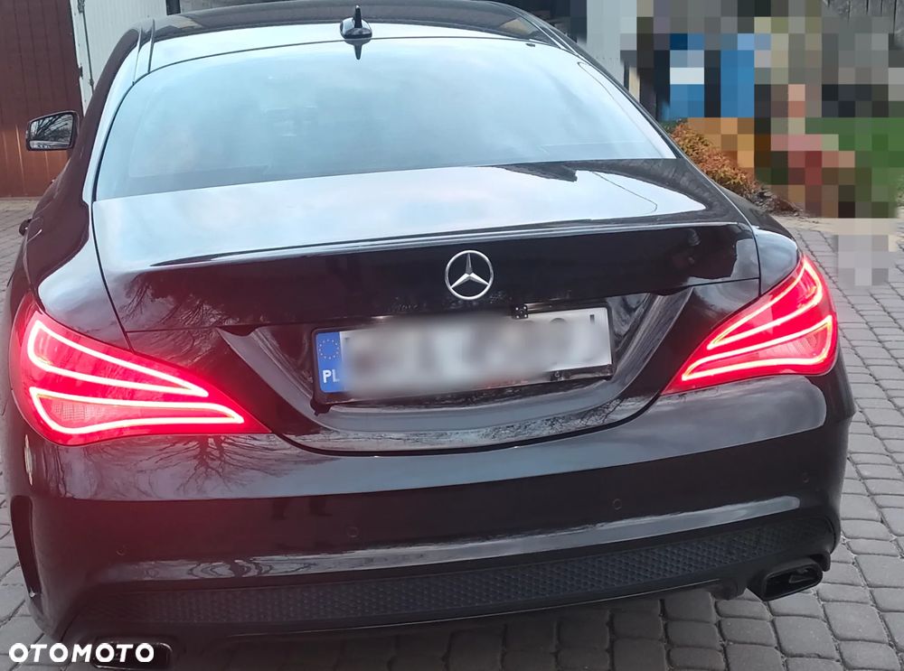 Mercedes-Benz CLA 200 7G-DCT AMG Line - 11
