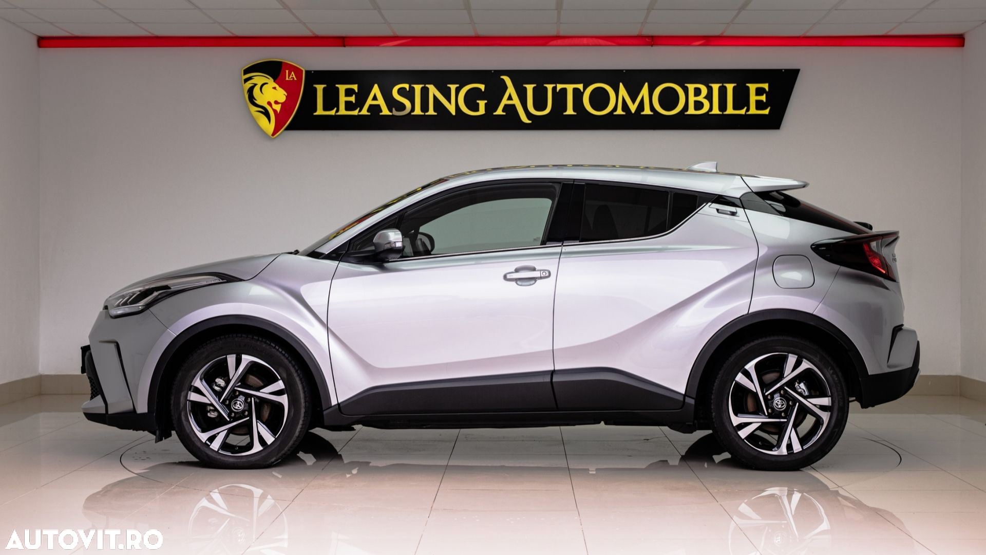 Toyota C-HR 2.0 Hybrid Team Deutschland - 8