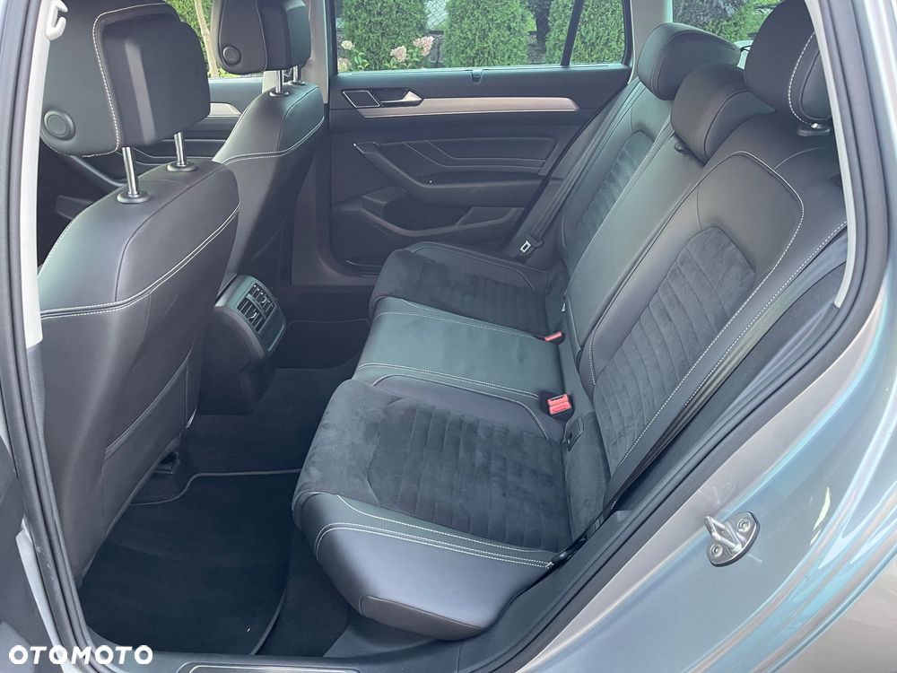 Volkswagen Passat 2.0 TDI 4Mot Elegance DSG - 15
