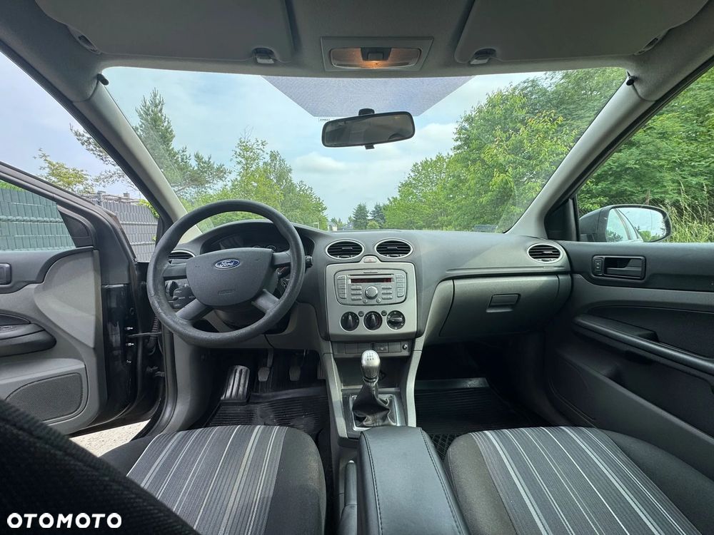 Ford Focus 1.6 Ambiente - 13