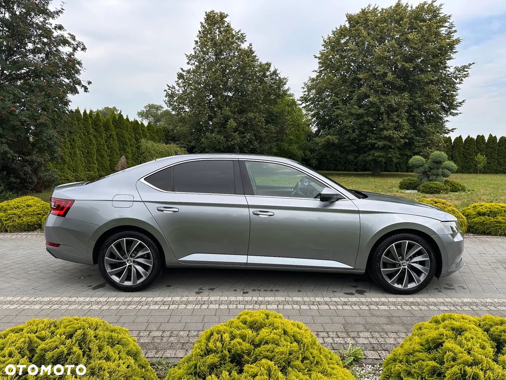 Skoda Superb 2.0 TDI DSG Ambition - 5