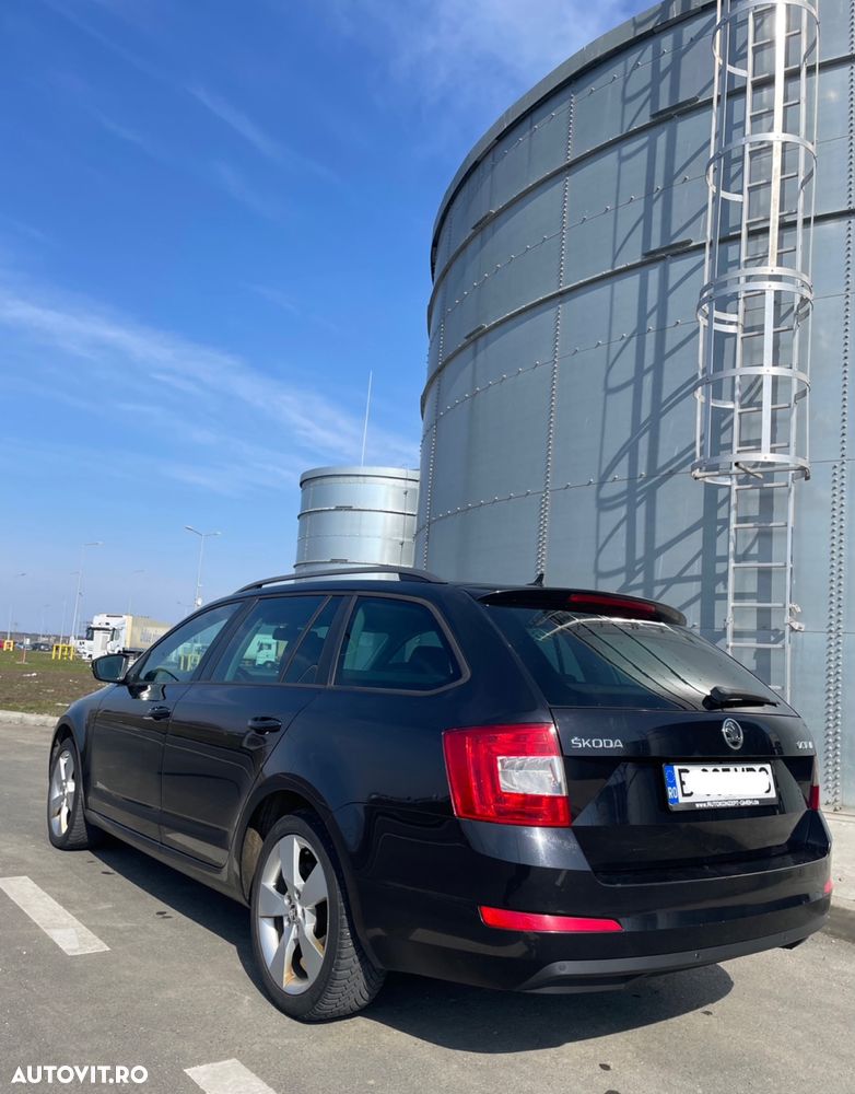 Skoda Octavia 1.6 TDI DSG Ambition - 9