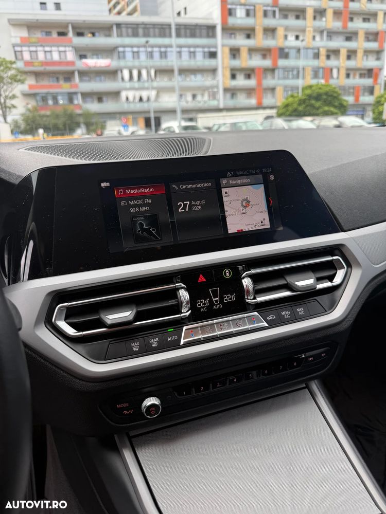 BMW 3 Series 2019 — imagine 16