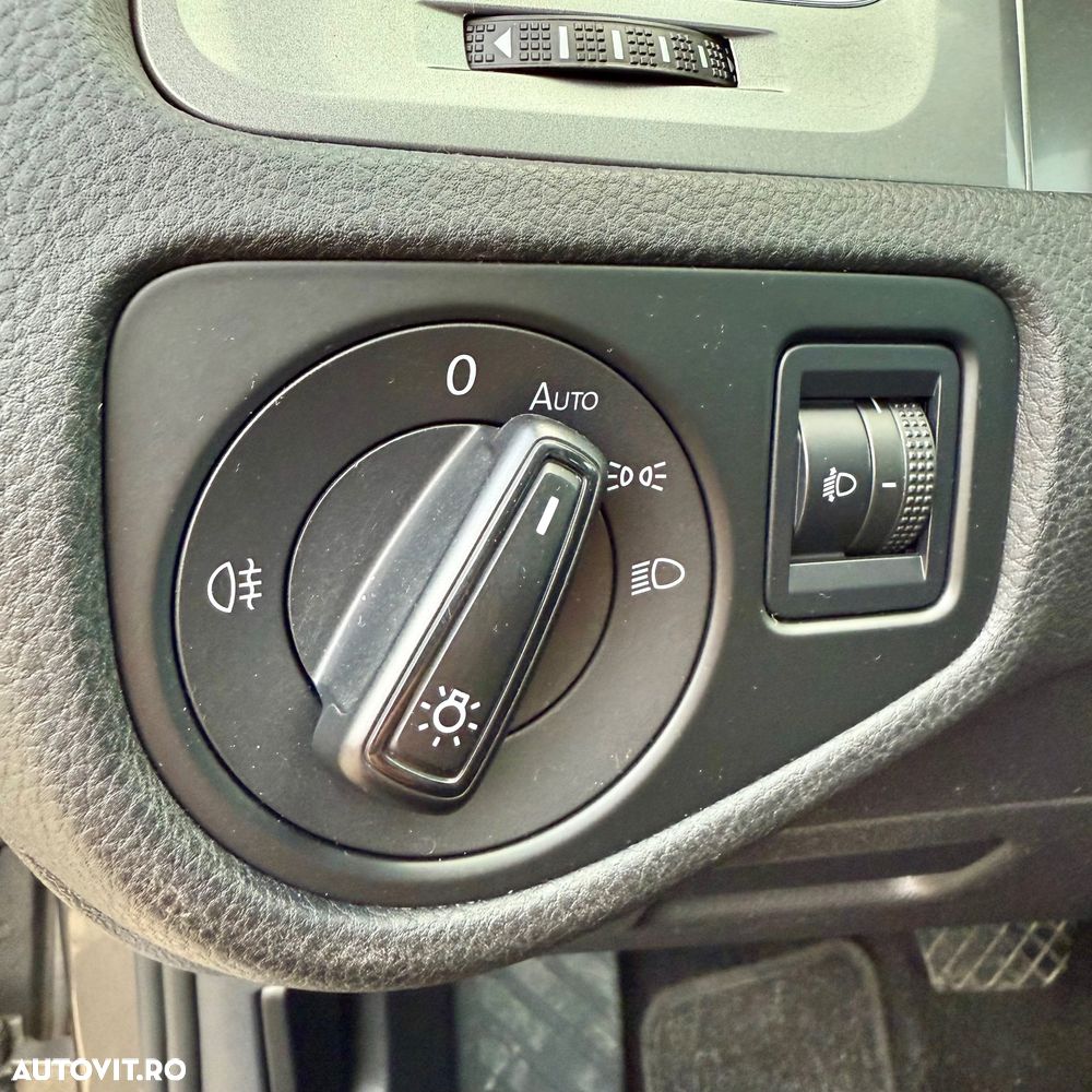 Volkswagen Golf Variant 1.6 BlueTDI DSG Comfortline - 10