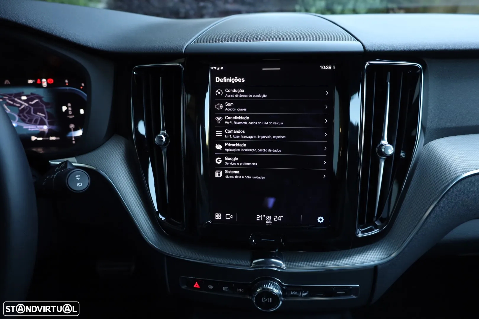 Volvo XC 60 2.0 B4 Plus Dark - 33