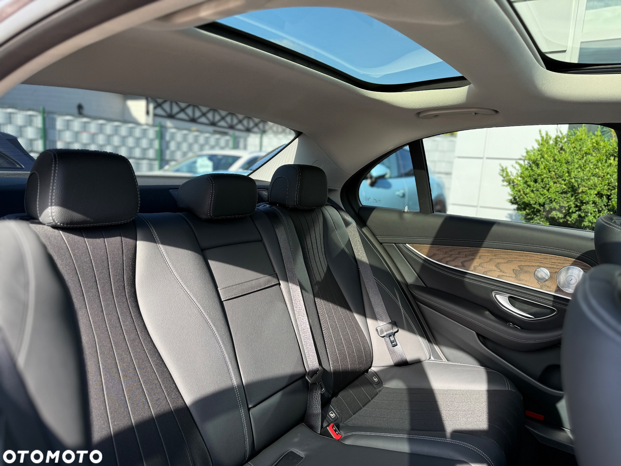 Mercedes-Benz Klasa E 200 4-Matic 9G-TRONIC - 10