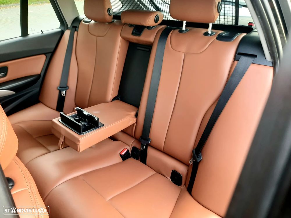 BMW 320 d Aut. Sport Line - 14