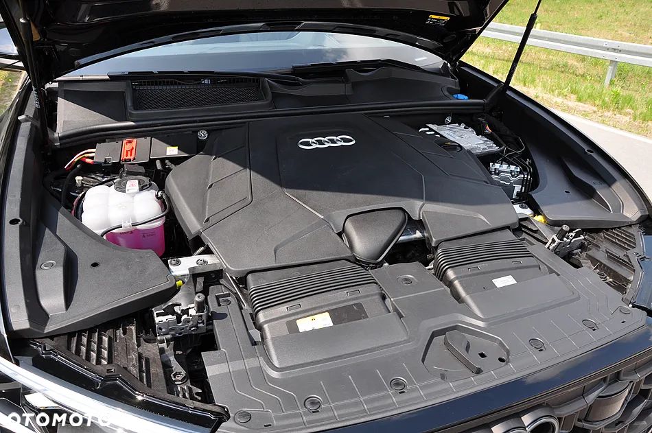 Audi Q8 SUV TFSI quattro 250 kW tiptronic S line business - 16