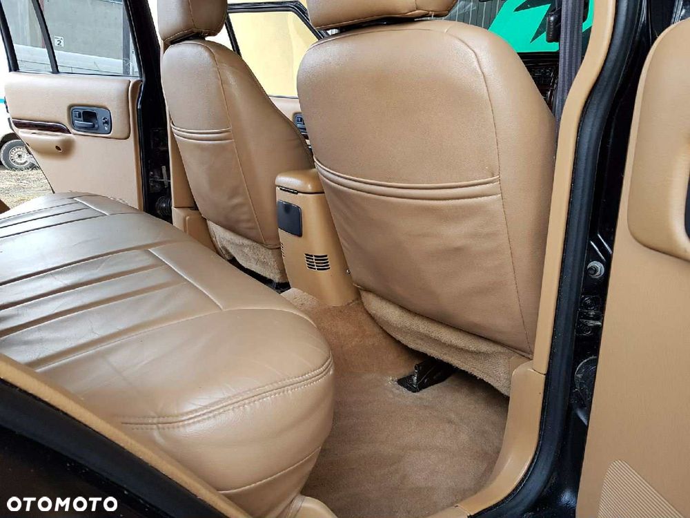 Jeep Cherokee 4.0 Limited - 38