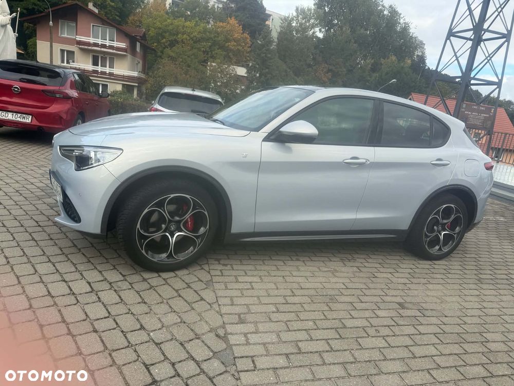 Alfa Romeo Stelvio 2022 photo 2