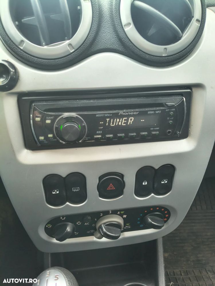 Dacia Sandero 1.2 16V - 9