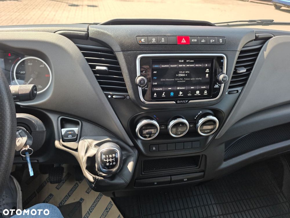 Iveco 35S18 Chłodnia Izoterma Furgon Maxi Izolowany Blaszak Krajowy 3l 180KM Ledy Nawigacja - 13