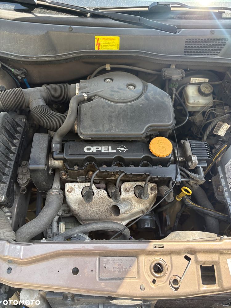 Opel Astra 1.6 - 15