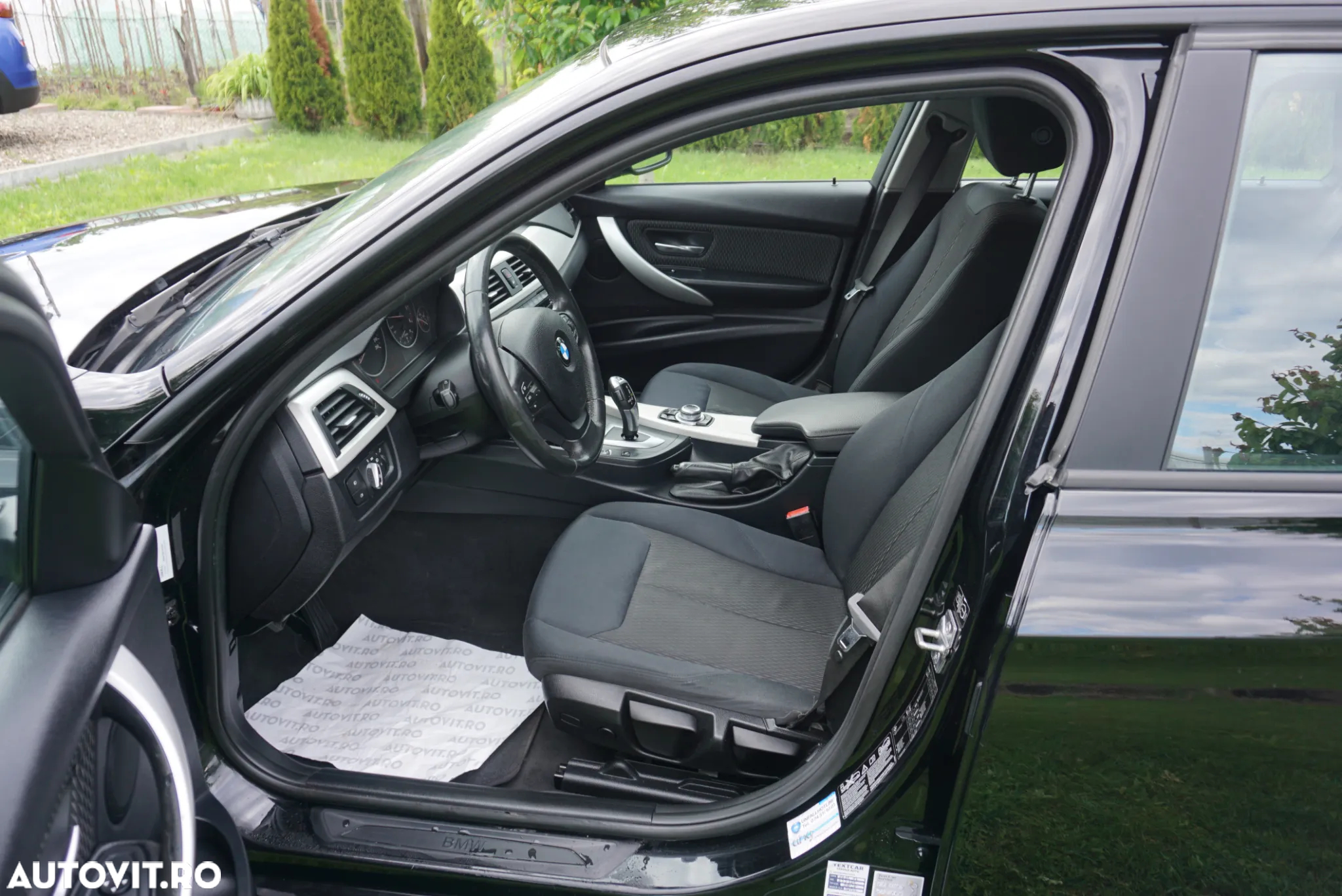 BMW Seria 3 320d Touring xDrive Aut. - 6