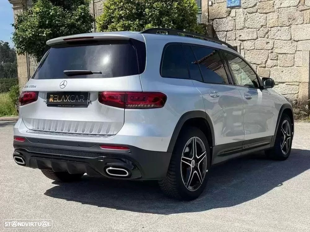 Mercedes-Benz GLB 200 d AMG Line - 10