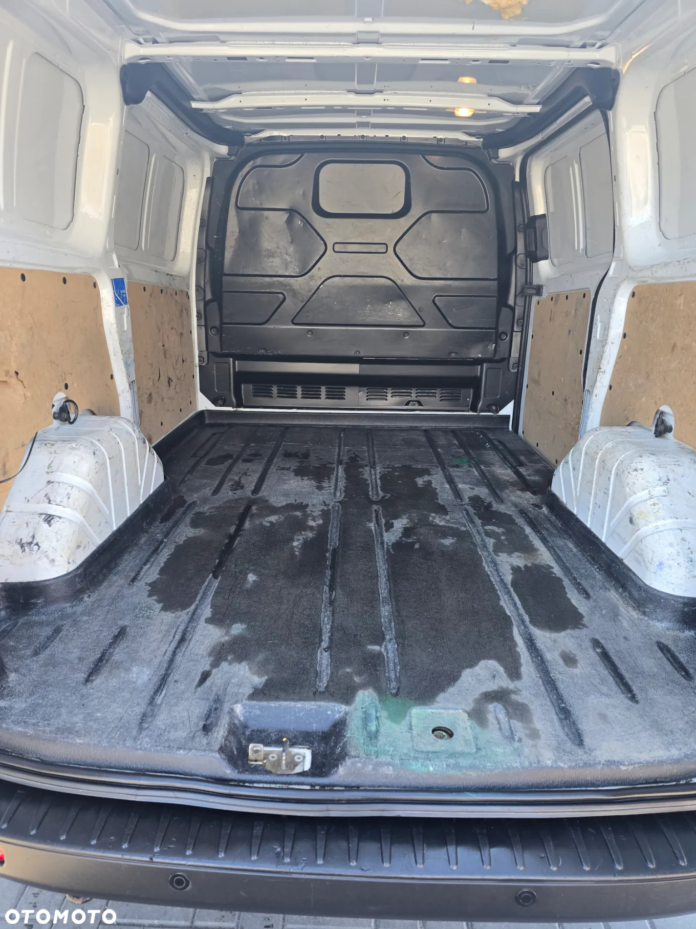 Ford Transit Custom 300 L1H1 Limited (bryg.) - 4