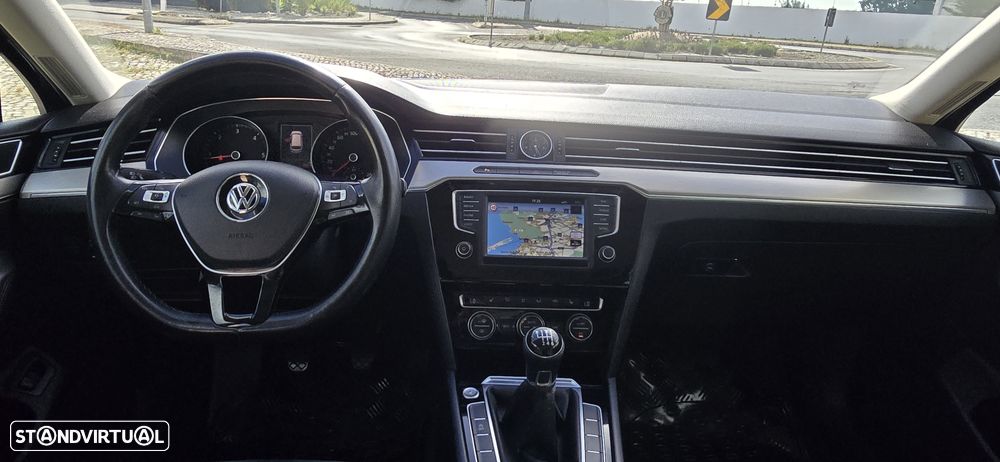 VW Passat Variant 2.0 TDi Highline - 7