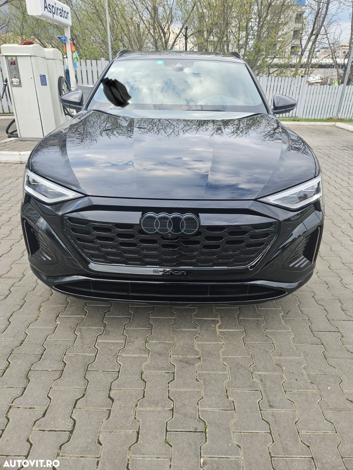 Audi Q8 e-tron 55 quattro S Line - 23