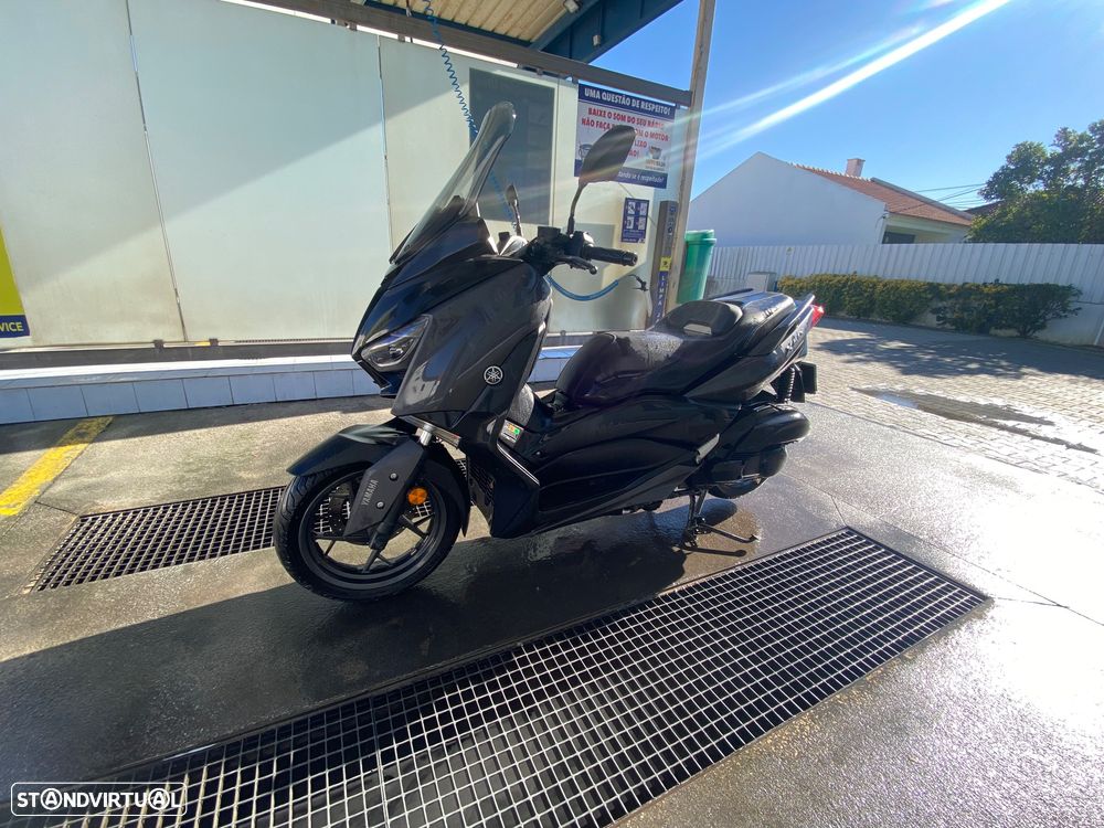 Yamaha X-Max - 1