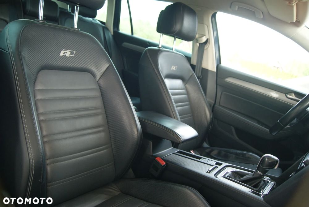 Volkswagen Passat 2.0 TDI SCR 4Mot DSG Highline - 18