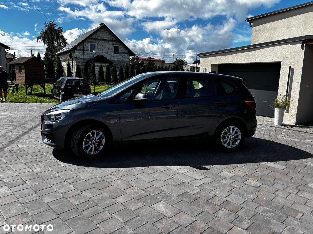 BMW Seria 2 218i - 5