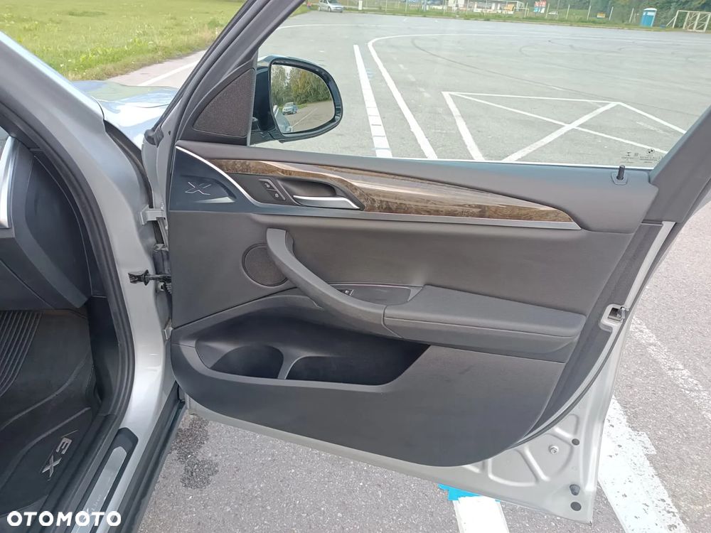 BMW X3 xDrive30i xLine sport - 26