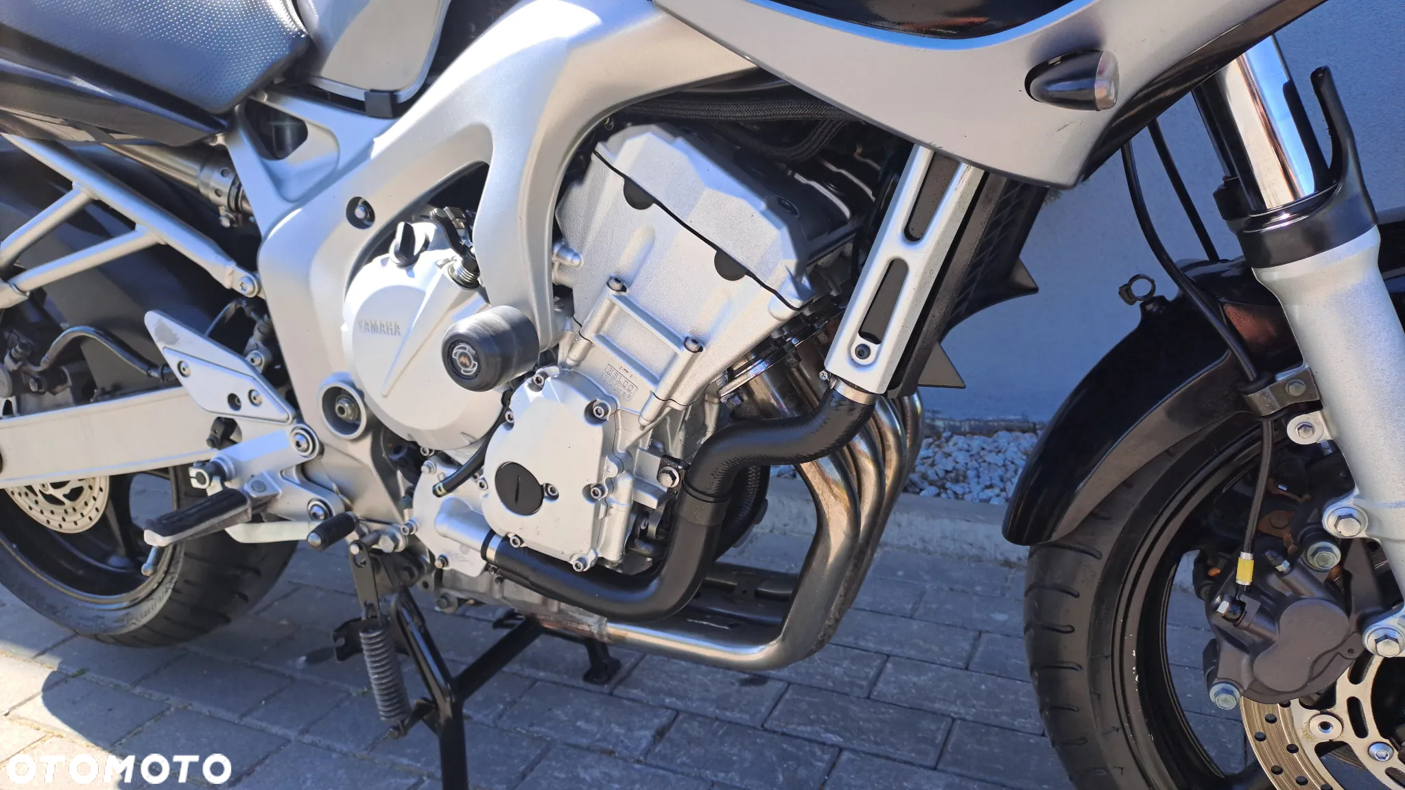 Yamaha FZ - 22