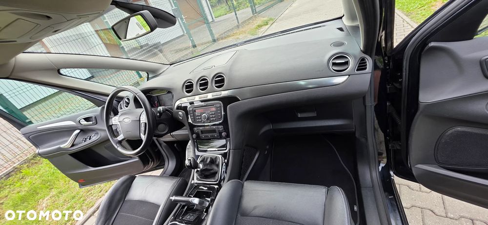 Ford S-Max 2.0 TDCi DPF Titanium X - 24