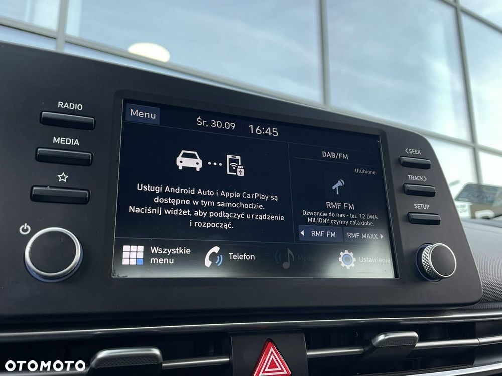 Hyundai Elantra - 22