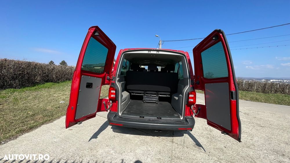 Volkswagen Caravelle LR Comfortline 4M - 19