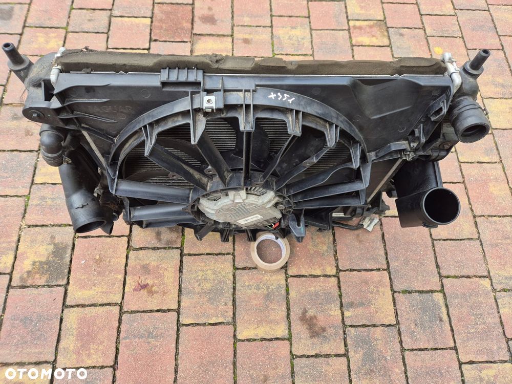 chlodnica wody intercooler wentylator jaguar xf xj x351 3.0d - 2