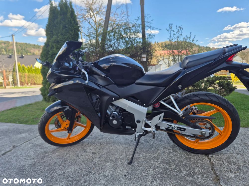 Honda CBR - 3