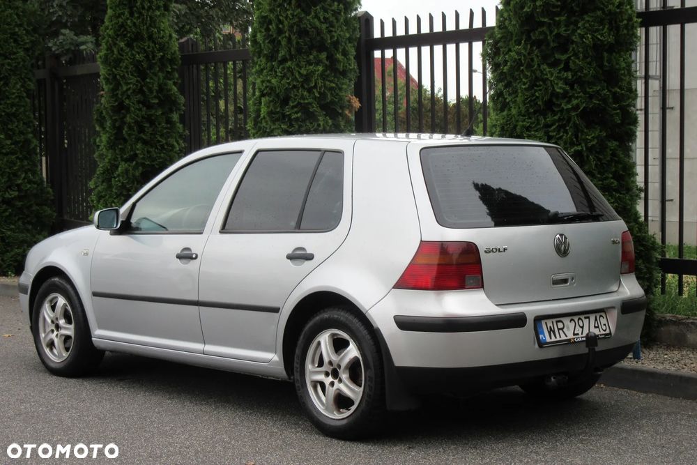 Volkswagen Golf - 3
