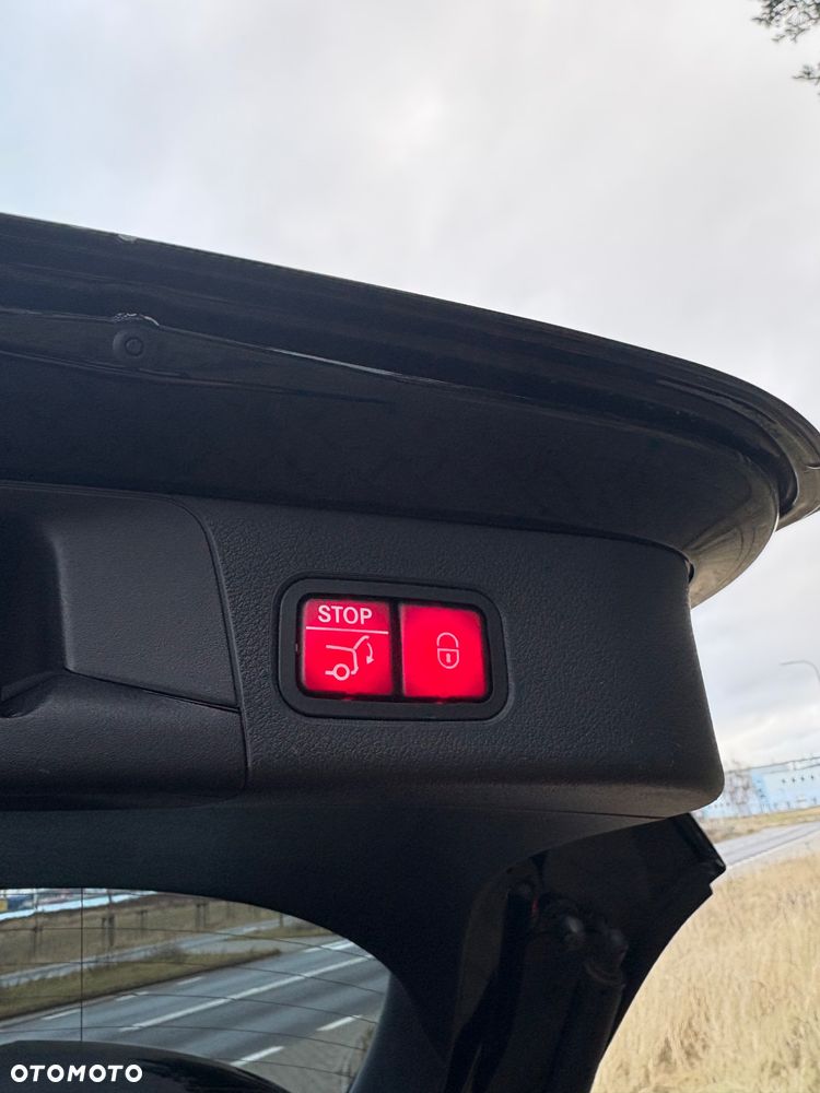 Mercedes-Benz Klasa B 180 7G-DCT - 28